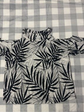 Mossimo Supply Co. Black and White Palm-Print Cold-Shoulder Tunic